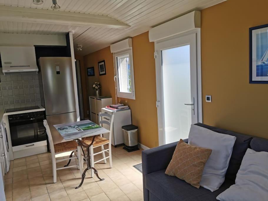 Saint-Aubin-Des-Preaux Dependance Au Calme Dans Notre Jardinヴィラ エクステリア 写真